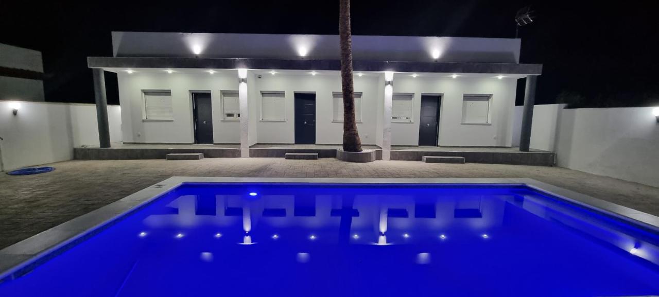 Apartamentos La Playa Barbate Buitenkant foto